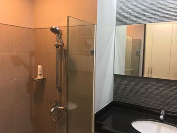 Unmatched Views, Unrivaled Comfort: TRAG (San Lorenzo Tower) - For Sale, 3 Bedroom on the 9th floor. Facing Amenities and Greenbelt Mall, 2 Parking Sl