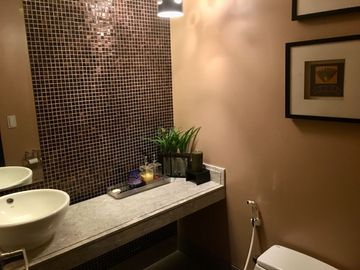 Unmatched Views, Unrivaled Comfort: TRAG (San Lorenzo Tower) - For Sale, 3 Bedroom on the 9th floor. Facing Amenities and Greenbelt Mall, 2 Parking Sl