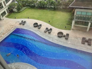 Unmatched Views, Unrivaled Comfort: TRAG (San Lorenzo Tower) - For Sale, 3 Bedroom on the 9th floor. Facing Amenities and Greenbelt Mall, 2 Parking Sl