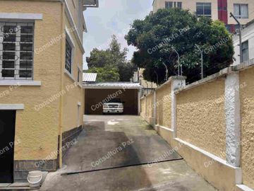 OPORTUNIDAD VENTA HERMOSA CASA DE 650 mtrs. VALOR $ 680.000 NO NEGOCIABLES VIA PRINCIPAL