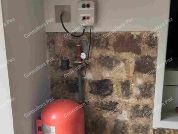 OPORTUNIDAD VENTA HERMOSA CASA DE 650 mtrs. VALOR $ 680.000 NO NEGOCIABLES VIA PRINCIPAL
