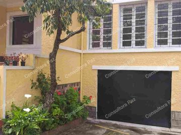 OPORTUNIDAD VENTA HERMOSA CASA DE 650 mtrs. VALOR $ 680.000 NO NEGOCIABLES VIA PRINCIPAL