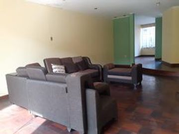 SE VENDE AMPLIA CASA EN MAYORAZGO 4TA ETAPA - ATE
