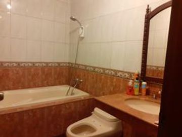 SE VENDE AMPLIA CASA EN MAYORAZGO 4TA ETAPA - ATE
