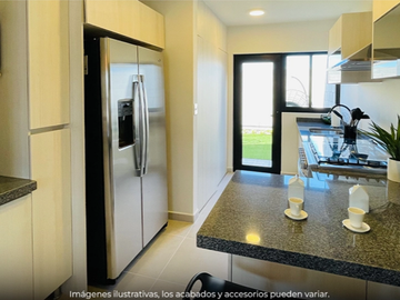 Casa en Venta (Semi nueva) en Fraccionamiento Alleza Mirador en El Mirador, Querétaro.