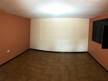 VENDO CASA BARRIO PASTRANITA KENNEDY BOGOTA AMPLIA, RENTABLE, CONTIGUA A CASABLANCA y CLINICA COLSUBSIDIO ROMA