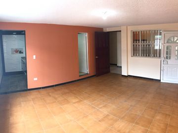 VENDO CASA BARRIO PASTRANITA KENNEDY BOGOTA AMPLIA, RENTABLE, CONTIGUA A CASABLANCA y CLINICA COLSUBSIDIO ROMA
