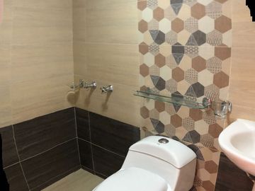 VENDO CASA BARRIO PASTRANITA KENNEDY BOGOTA AMPLIA, RENTABLE, CONTIGUA A CASABLANCA y CLINICA COLSUBSIDIO ROMA