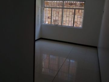 VENDO CASA BARRIO PASTRANITA KENNEDY BOGOTA AMPLIA, RENTABLE, CONTIGUA A CASABLANCA y CLINICA COLSUBSIDIO ROMA
