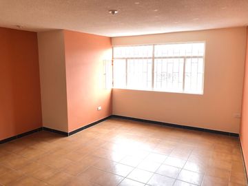 VENDO CASA BARRIO PASTRANITA KENNEDY BOGOTA AMPLIA, RENTABLE, CONTIGUA A CASABLANCA y CLINICA COLSUBSIDIO ROMA