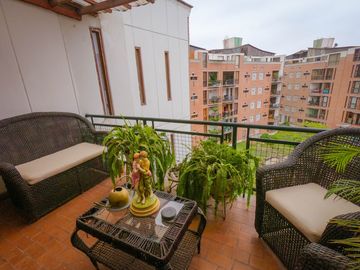 Venta De Amplio Depa En Surco: Espacios Iluminados, super amplio y ubicación Perfecta