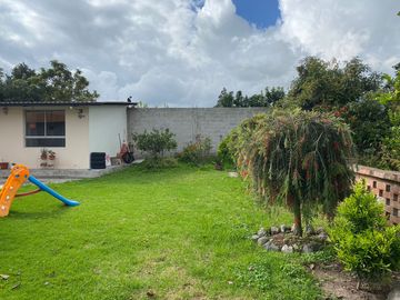 Atuntaqui - De venta Hermosa casa cerca al estadio de Atuntaqui