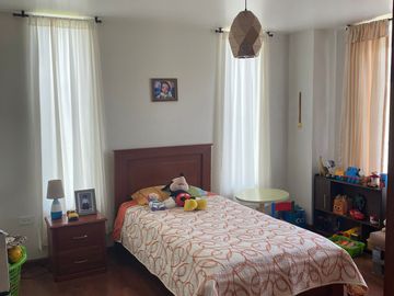 Atuntaqui - De venta Hermosa casa cerca al estadio de Atuntaqui