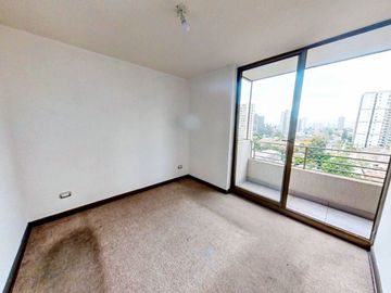 Se Vende 3 Dormitorios, Estacionamiento, San Miguel, Lo Vial