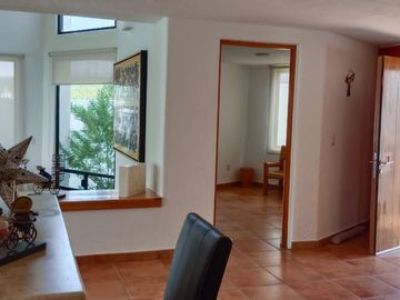 Casa en venta Juriquilla con jardin y cuarto de servicio