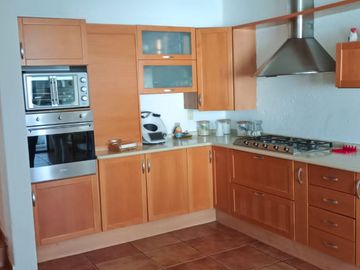 Casa en venta Juriquilla con jardin y cuarto de servicio