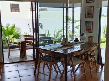 Casa en venta Juriquilla con jardin y cuarto de servicio