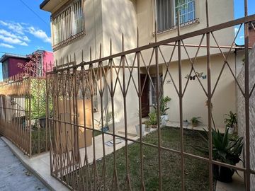 Casa en Unidad Habitacional Petroquímica, Naucalpan de Juárez