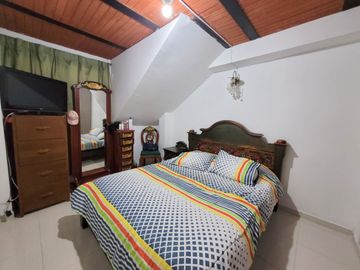 CASA DE 3 PISOS INDEPENDIENTES EN SANTA ISABEL, DOSQUEBRADAS