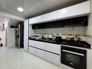 CASA DE 3 PISOS INDEPENDIENTES EN SANTA ISABEL, DOSQUEBRADAS