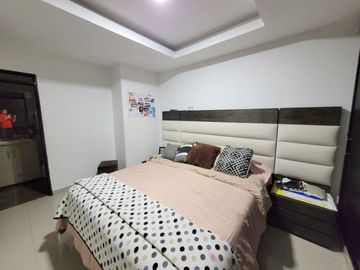 CASA DE 3 PISOS INDEPENDIENTES EN SANTA ISABEL, DOSQUEBRADAS