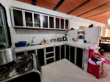 CASA DE 3 PISOS INDEPENDIENTES EN SANTA ISABEL, DOSQUEBRADAS