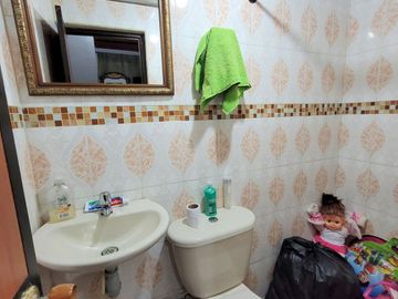 CASA DE 3 PISOS INDEPENDIENTES EN SANTA ISABEL, DOSQUEBRADAS