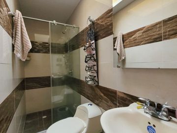 CASA DE 3 PISOS INDEPENDIENTES EN SANTA ISABEL, DOSQUEBRADAS