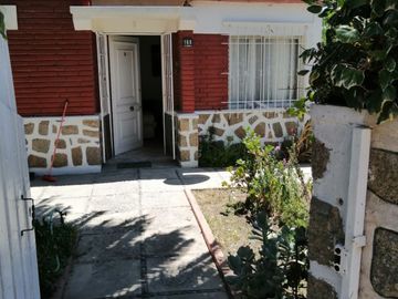 LINDA Y COMODA CASA CERCANA AL CENTRO Y PLAYA DE EL QUISCO