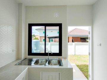 Newly built house for sale, near Kad Farang, SIBS, Lanna school, on Chiang Mai-Hang Dong Road