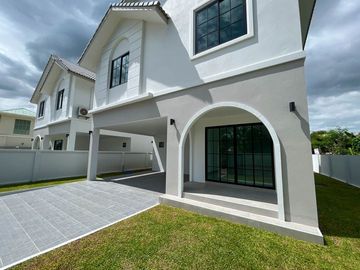 Newly built house for sale, near Kad Farang, SIBS, Lanna school, on Chiang Mai-Hang Dong Road
