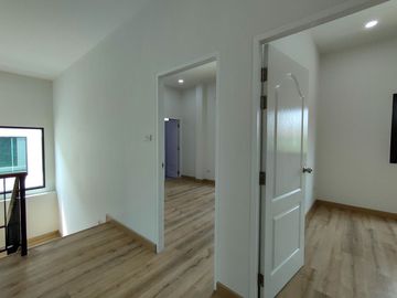 Newly built house for sale, near Kad Farang, SIBS, Lanna school, on Chiang Mai-Hang Dong Road