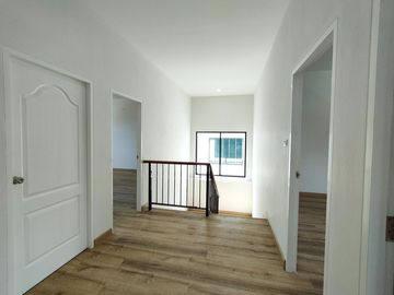 Newly built house for sale, near Kad Farang, SIBS, Lanna school, on Chiang Mai-Hang Dong Road