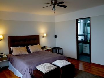 VENDO DEPARTAMENTO EN MALECON CISNEROS 3 DORM 2 COCHERAS $455000