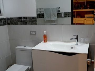 VENDO DEPARTAMENTO EN MALECON CISNEROS 3 DORM 2 COCHERAS $455000