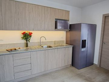 Playa Chica, casas de venta en el Club Privado EL MIRLO, 3 alcobas, 2 estacionamientos, terraza