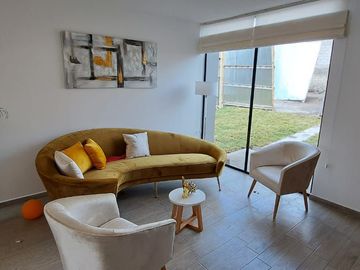 Playa Chica, casas de venta en el Club Privado EL MIRLO, 3 alcobas, 2 estacionamientos, terraza