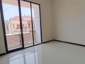 DEKAT RAYA MERR! Rumah Araya 2 Galaxy Bumi Permai 2 Lantai Dekat Manyar Klampis Kertajaya SHM