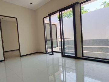 DEKAT RAYA MERR! Rumah Araya 2 Galaxy Bumi Permai 2 Lantai Dekat Manyar Klampis Kertajaya SHM