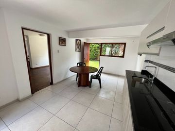 VENTA DE AMPLIA CASA POR EL ÓVALO HIGUERETA en SURCO