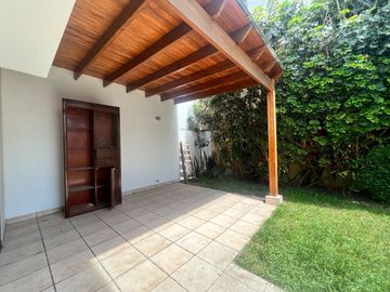VENTA DE AMPLIA CASA POR EL ÓVALO HIGUERETA en SURCO
