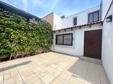 VENTA DE AMPLIA CASA POR EL ÓVALO HIGUERETA en SURCO