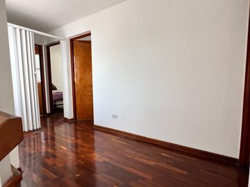 VENTA DE AMPLIA CASA POR EL ÓVALO HIGUERETA en SURCO