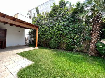 VENTA DE AMPLIA CASA POR EL ÓVALO HIGUERETA en SURCO