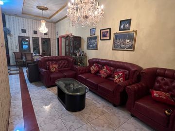 Rumah Hook, 150 Meter Ke Jalan Panjang Kebon Jeruk