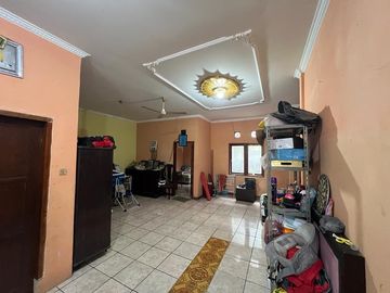 Rumah Hook, 150 Meter Ke Jalan Panjang Kebon Jeruk