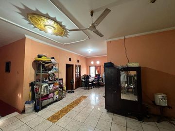 Rumah Hook, 150 Meter Ke Jalan Panjang Kebon Jeruk