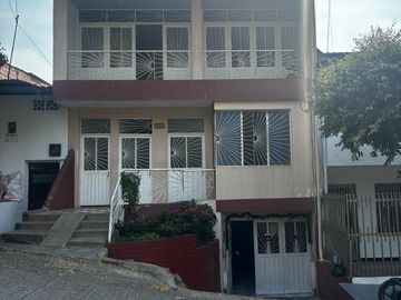 VENTA DE CASA CON RENTA EN MELGAR