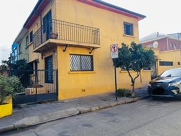 Casa con excelente ubicacion avenida viel