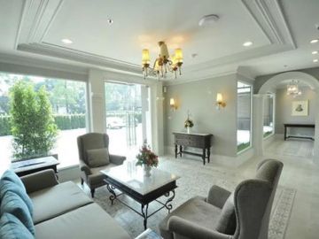 The Unique @Koomuang Chiang Mai Luxury Condominium near Nimman and Songran Area